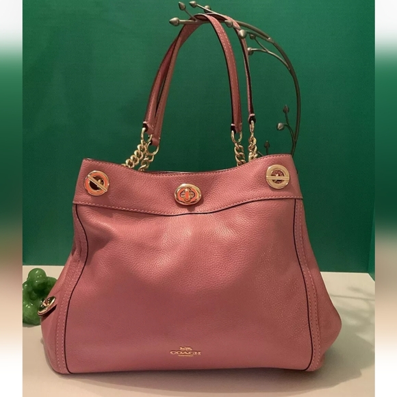 COACH Edie Turnlock Shoulder Bag in Pebble Leather, dusty rose, gold hardware - Picture 1 of 13